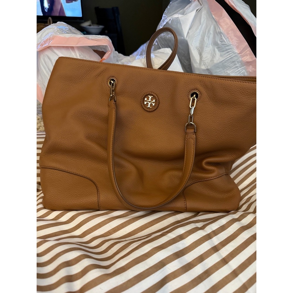 Tory Burch Triple Compartment Tote – Camel Pebbled Leather Large